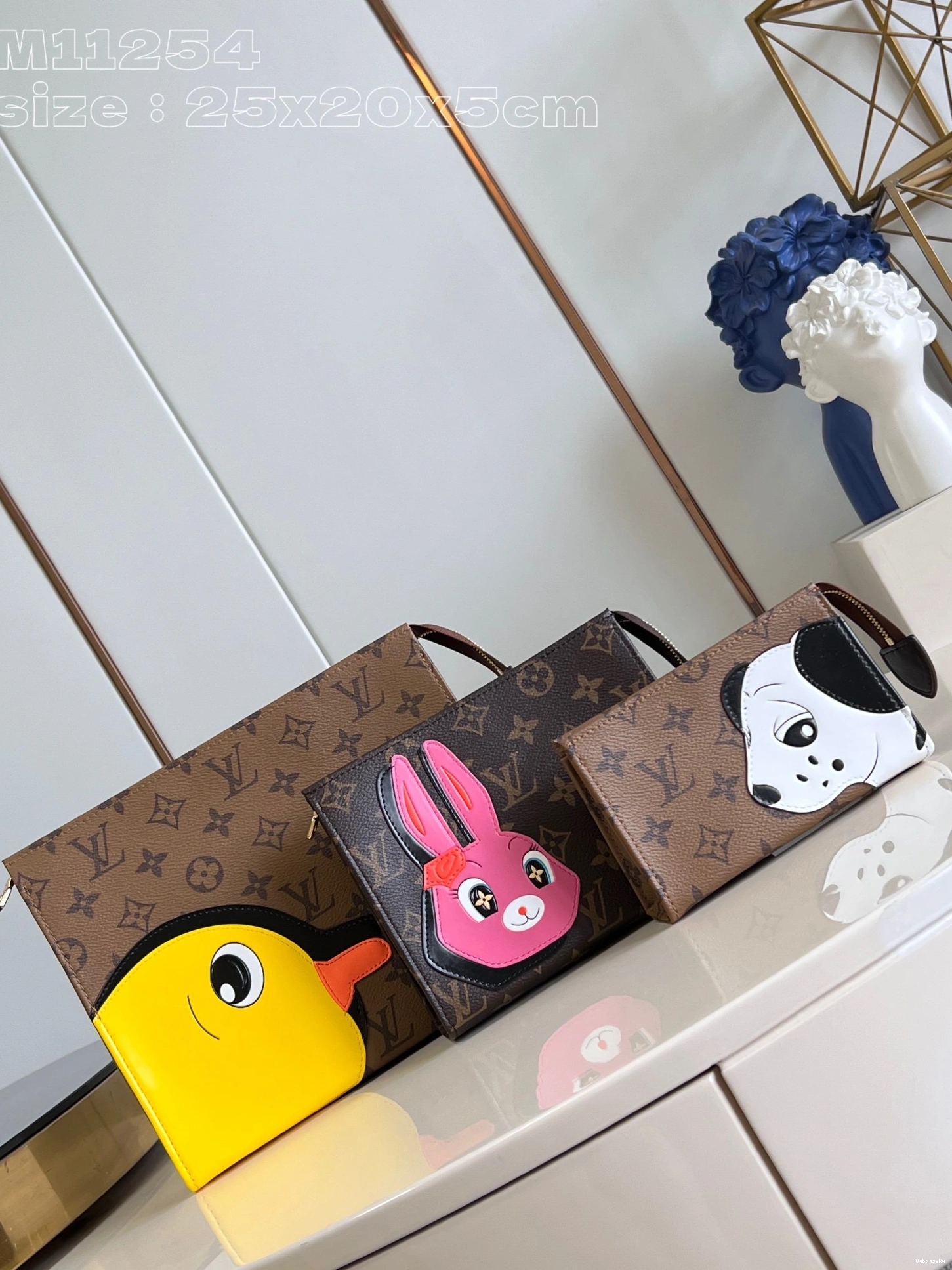 VUITTON Toilet Pouch-25*20*5.5cm LOUIS Trio 0320